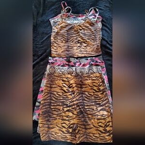 Animal Print Camisole and Shorts Sets (4) Size Large